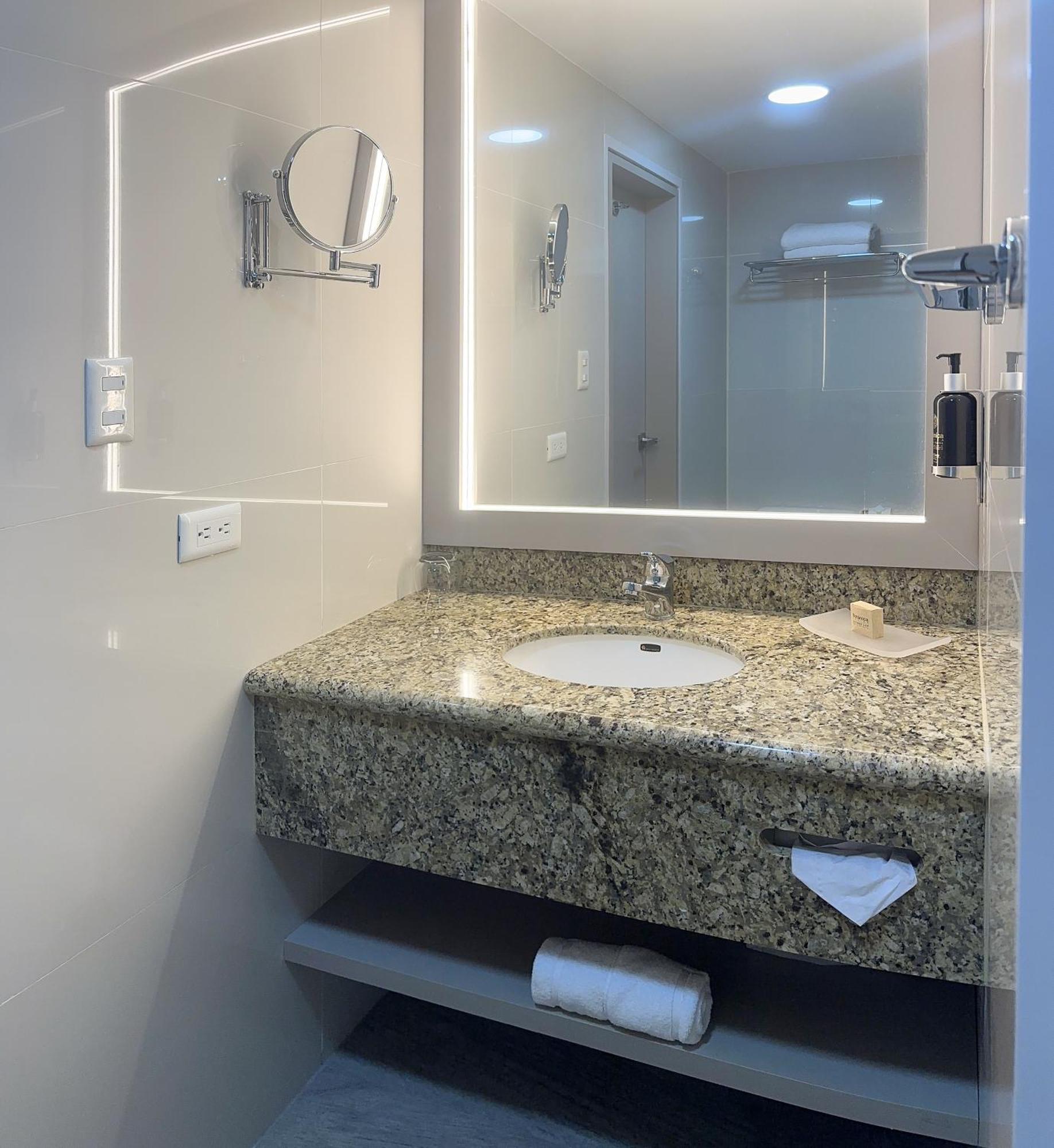 La Quinta By Wyndham Hotel 4*